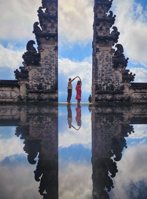 Travelers enjoying a luxury Bali holiday experience